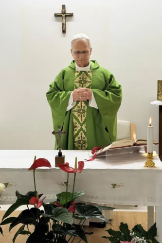 Pope speaks with Putin, denouncing recent attacks
